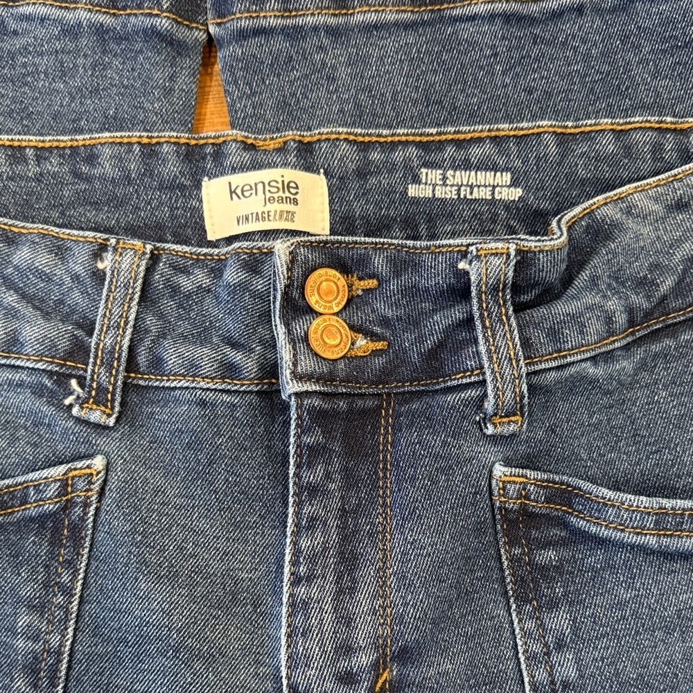 Kensie Vintage Luxe Savannah Flare Crop Jeans Size 29 EUC
